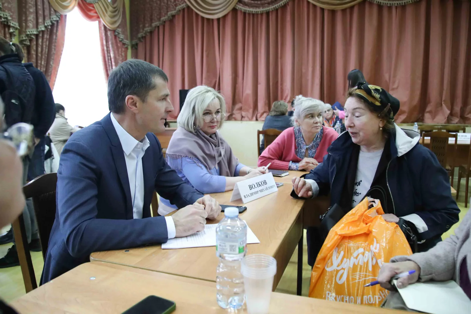 Владимир Ружицкий проведет встречу с жителями в формате выездной администрации