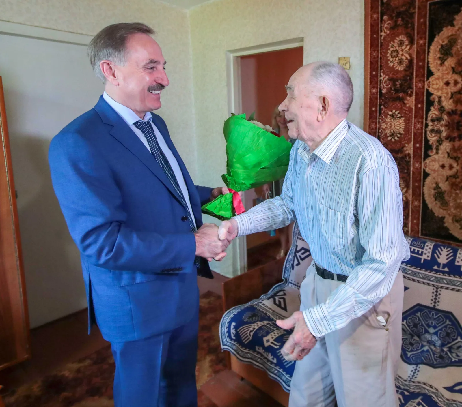 Владимир Ружицкий поздравил с 90-летним юбилеем ветерана Великой Отечественной войны 13.08.19