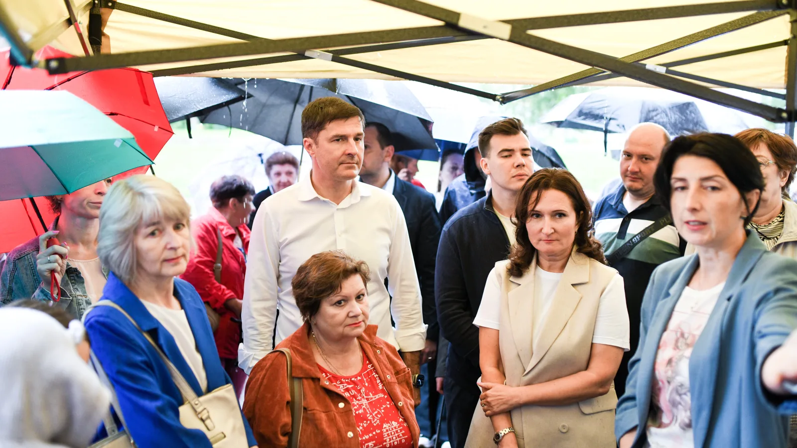 Встреча с жителями в формате выездной администрации 26.06.2024 г. в сквере п. Октябрьский между ул. Школьная, д. 1 и ул. Спортивная, д. 2