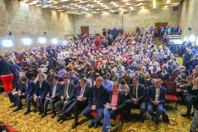 Встреча с жителями ТОМИЛИНО