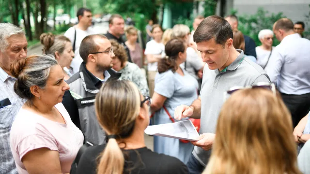 Проверка хода работ по капитальному ремонту фасада